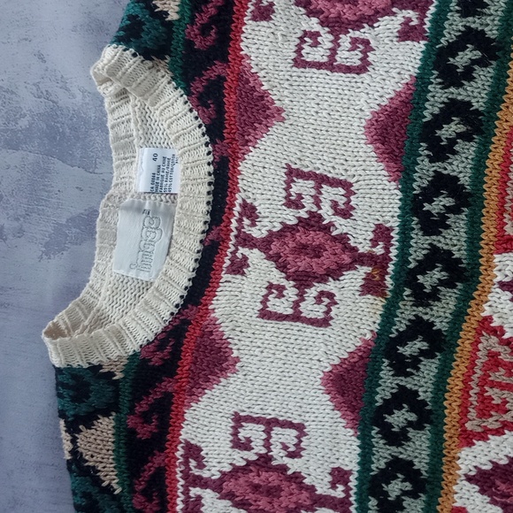 Vintage Grandma Style Crazy Pattern Sweater UNISEX - Picture 6 of 7